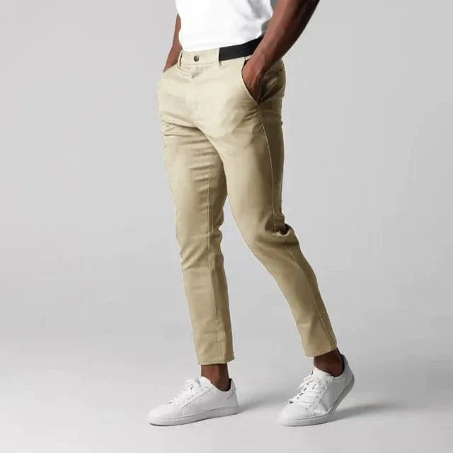 Essentiële Performance Chino (1 + 1 GRATIS)